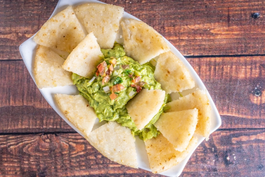 Arepa Frita con Guacamole